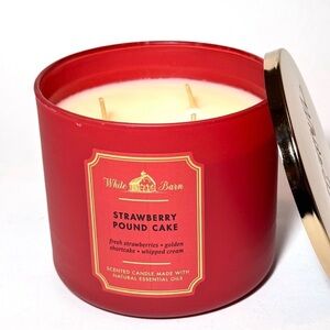 White Barn Strawberry 🍓 Pound Cake 3-Wick 14.5 oz Jar Candle Bath & Body Works
